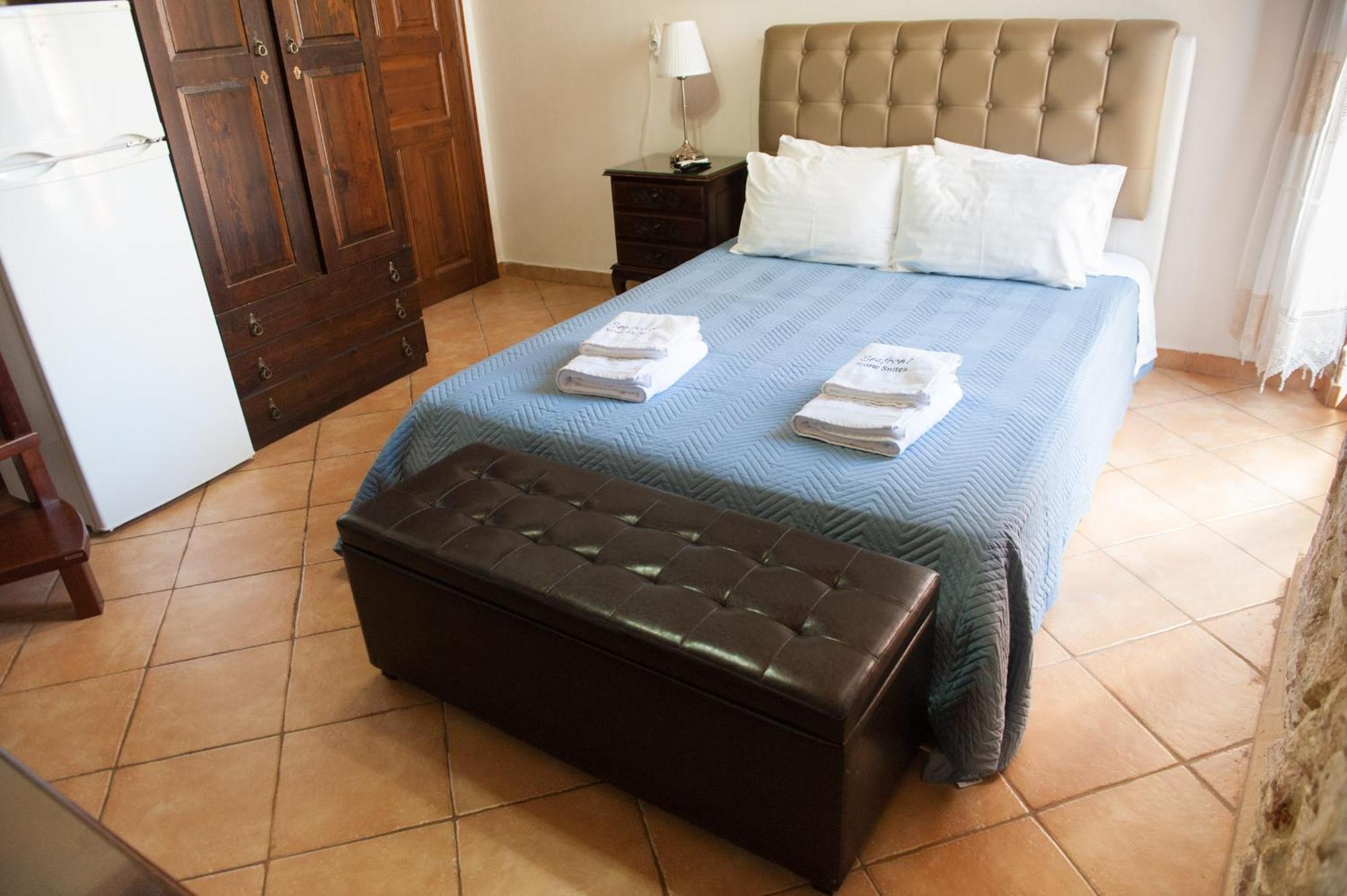 Seafront Stone Suites วอนิตซา ภายนอก รูปภาพ