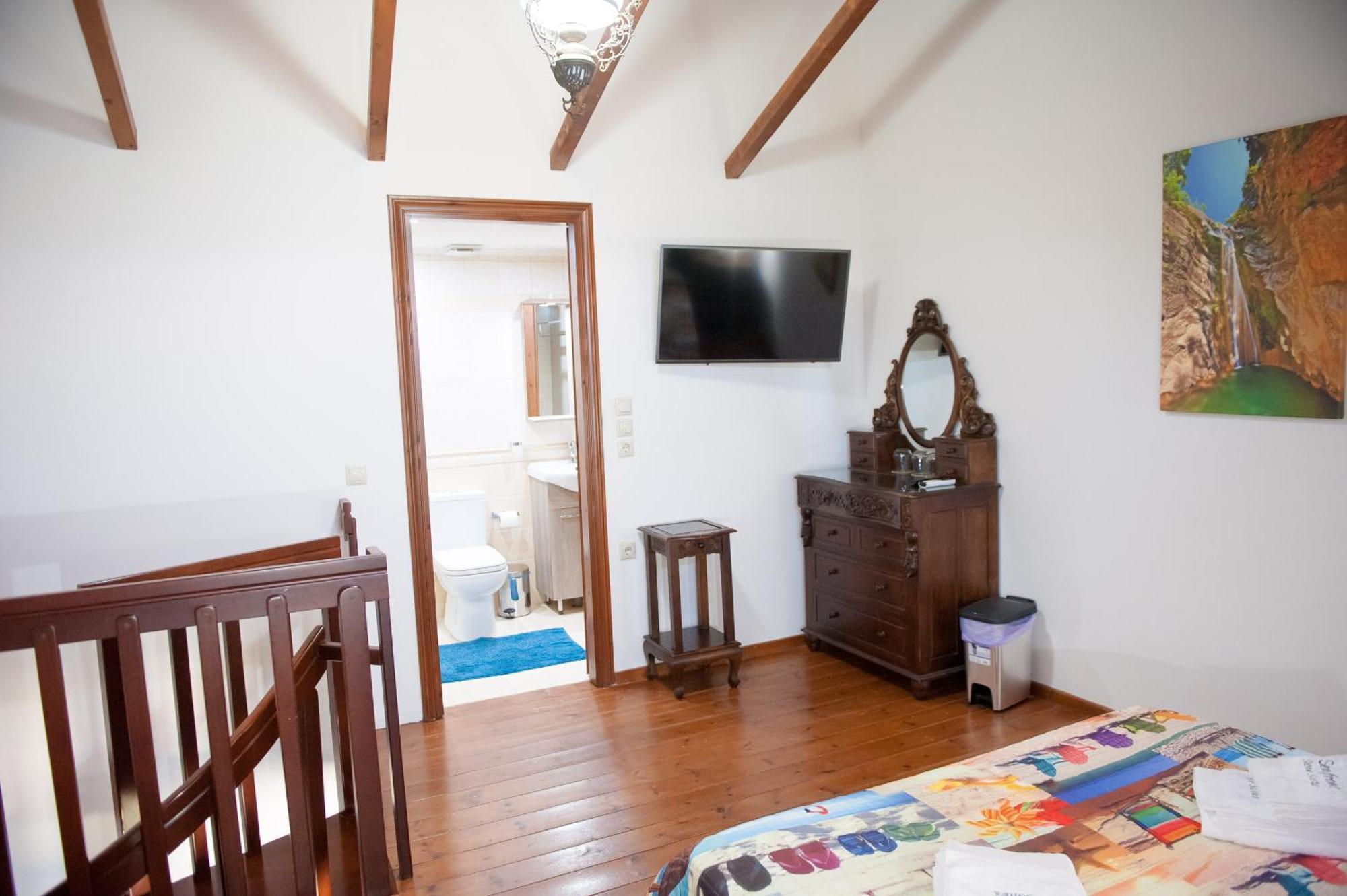 Seafront Stone Suites วอนิตซา ภายนอก รูปภาพ