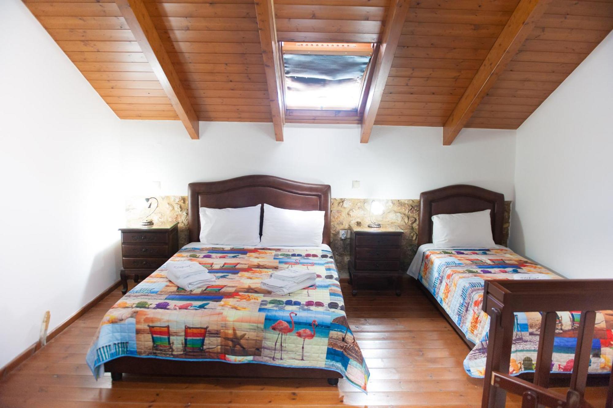 Seafront Stone Suites วอนิตซา ภายนอก รูปภาพ