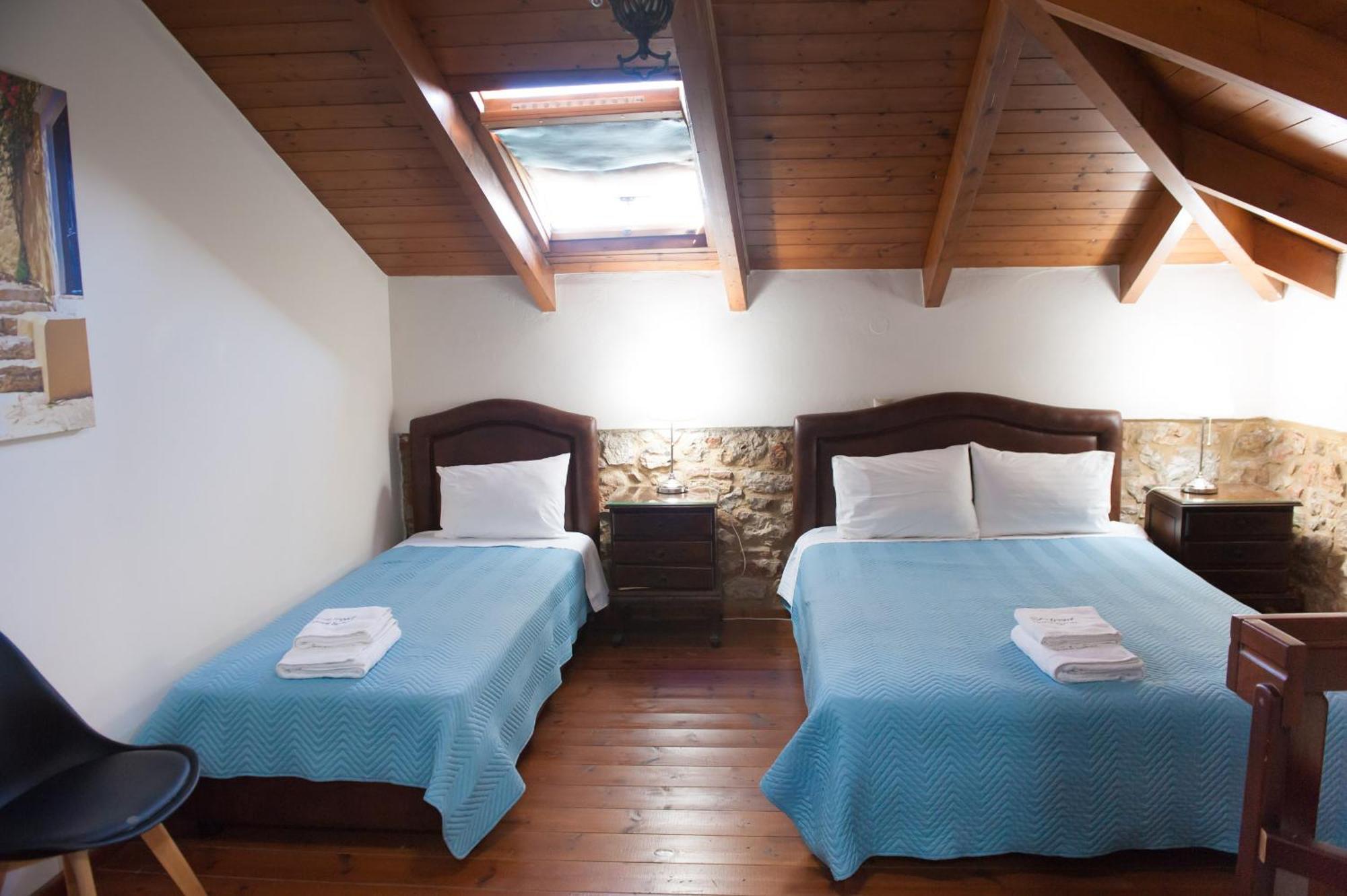 Seafront Stone Suites วอนิตซา ภายนอก รูปภาพ